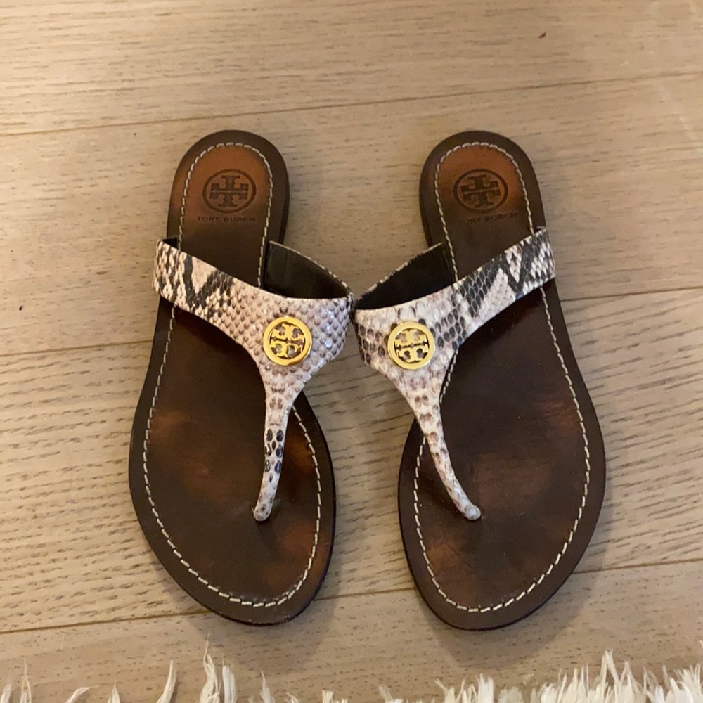 Gorgeous Tory sandals